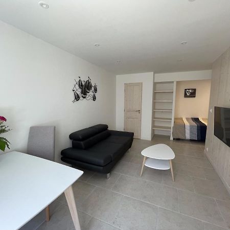 Le Petit Navire Apartment Ла Флот Екстериор снимка