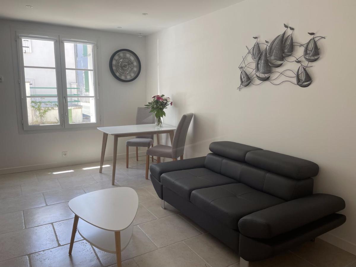 Le Petit Navire Apartment Ла Флот Екстериор снимка