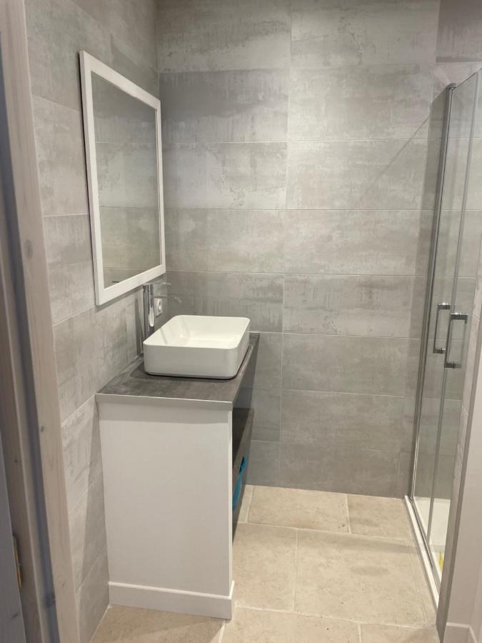 Le Petit Navire Apartment Ла Флот Екстериор снимка